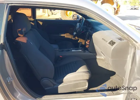 2013 Dodge Challenger R/T z USA, uszkodzony, nr VIN 2C3CDYBT1DH641851